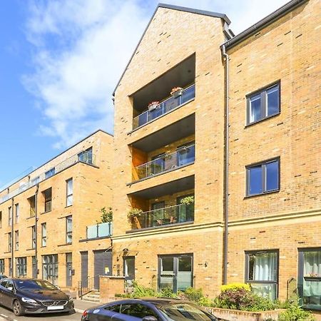 Idyllic Thames Riverside Apartment With Free Parking Isleworth Dış mekan fotoğraf