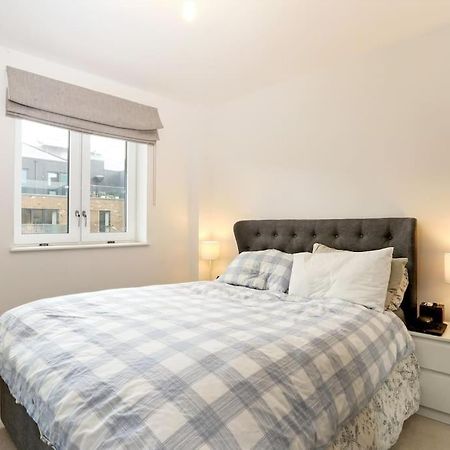 Idyllic Thames Riverside Apartment With Free Parking Isleworth Dış mekan fotoğraf