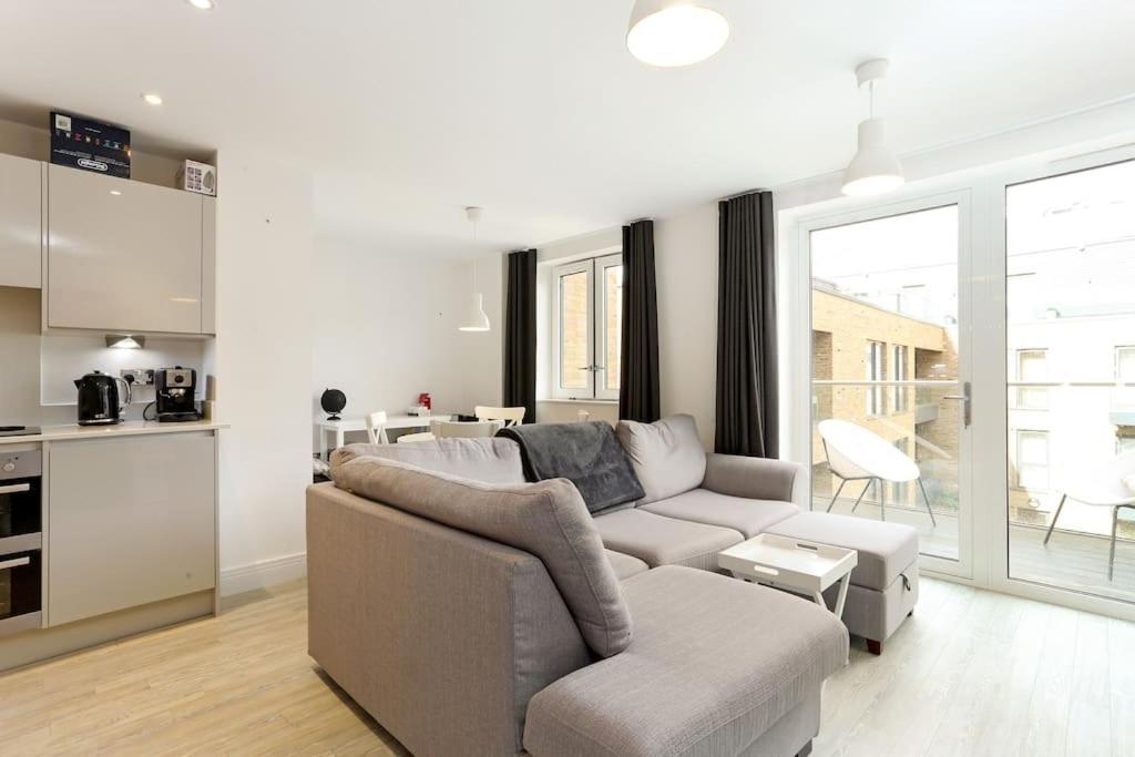 Idyllic Thames Riverside Apartment With Free Parking Isleworth Dış mekan fotoğraf