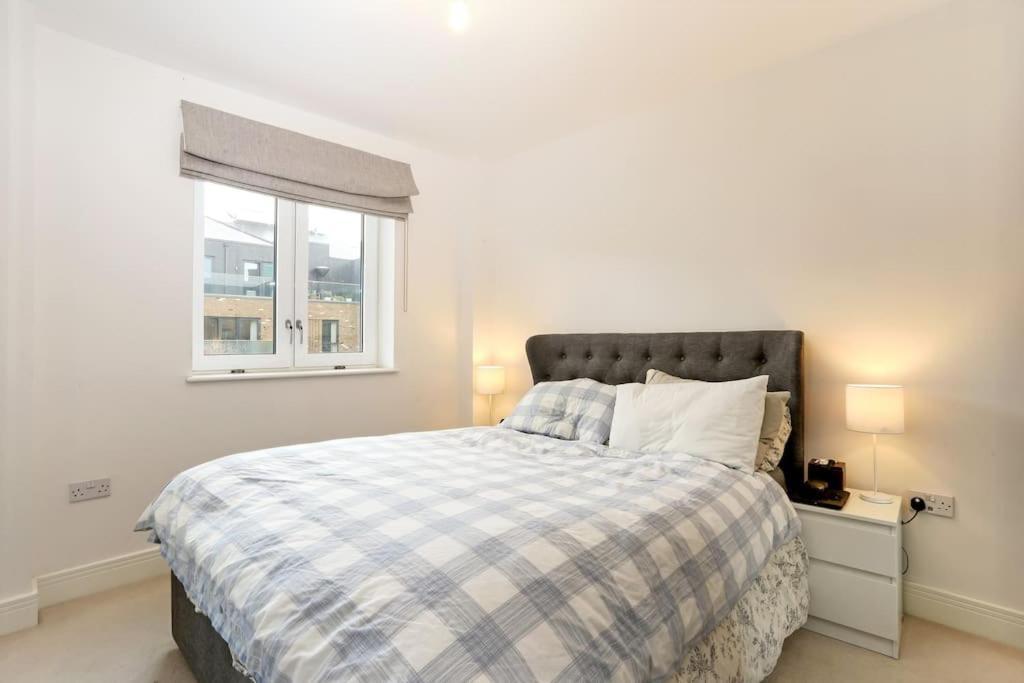 Idyllic Thames Riverside Apartment With Free Parking Isleworth Dış mekan fotoğraf