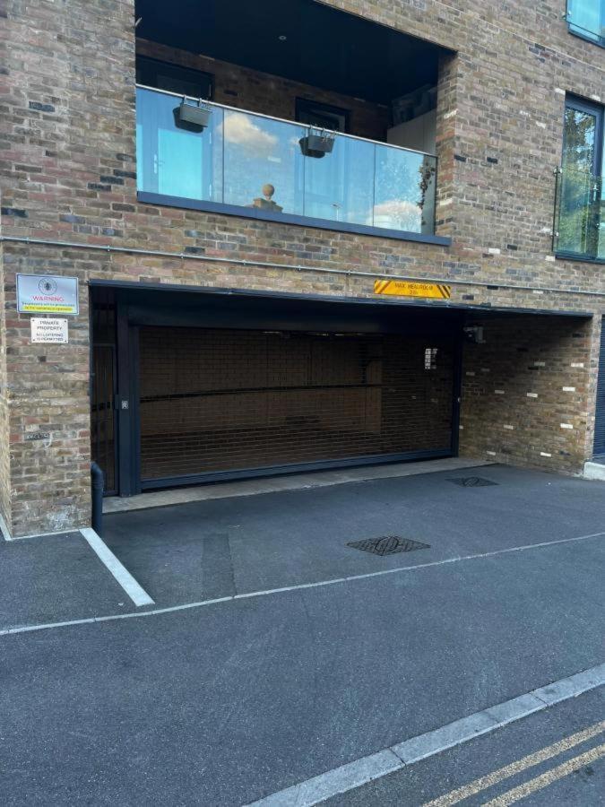 Idyllic Thames Riverside Apartment With Free Parking Isleworth Dış mekan fotoğraf